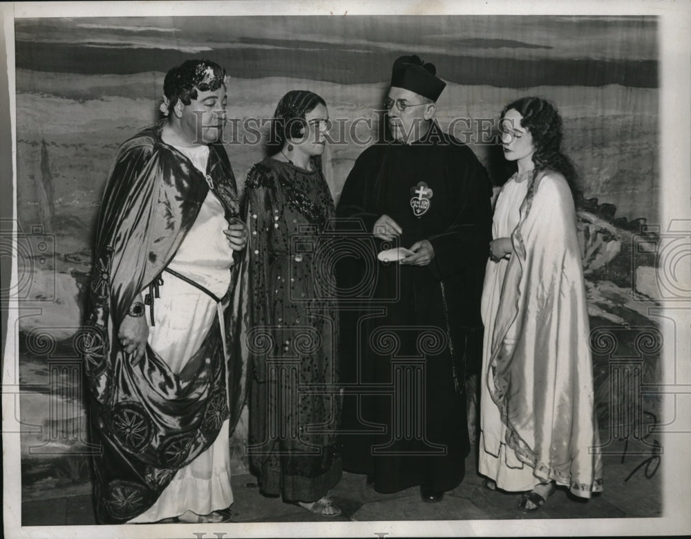 1935 Press Photo Passion Play L Matthews, R Bickler, Father Conrad, M Lebren - Historic Images