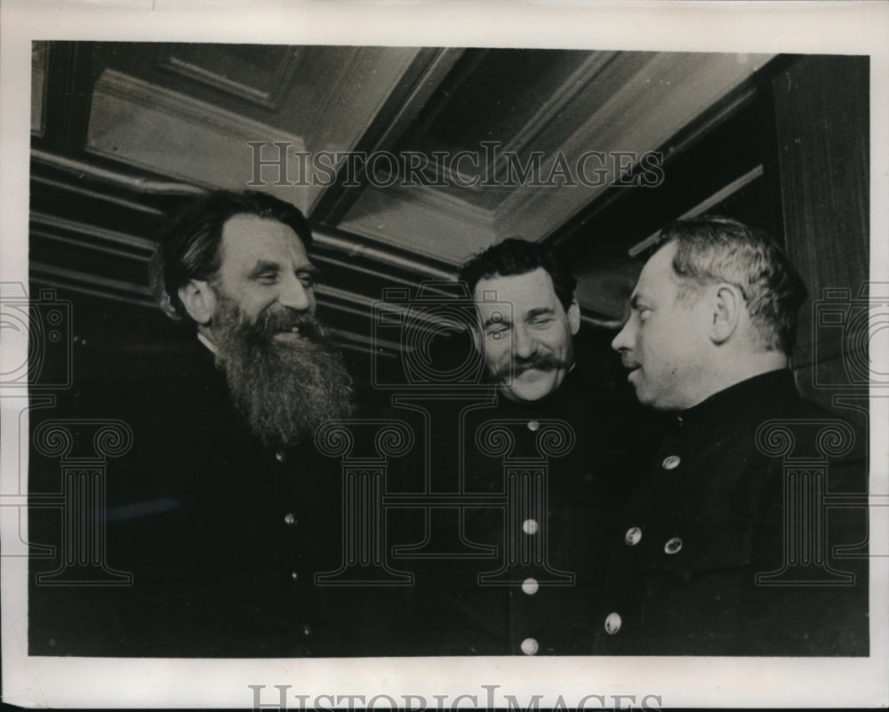 1938 Press Photo Moscow Russia, Dr Otto Schmidt, V. Voronin, L.Papanin from - Historic Images