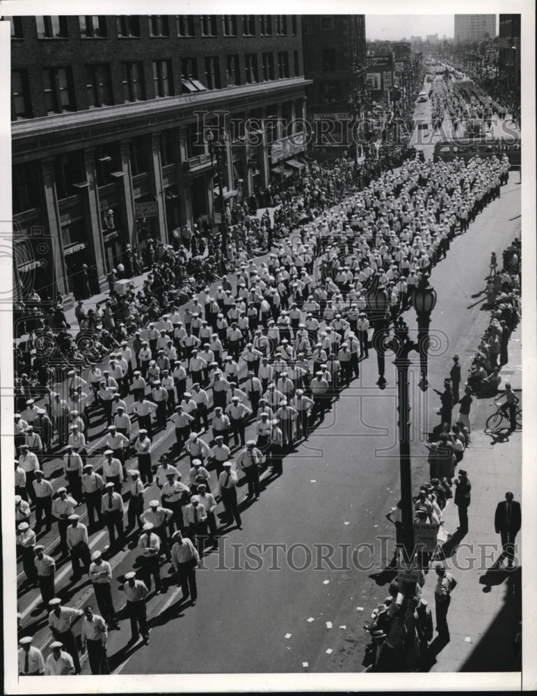 1941 Press Photo LA Calif Vanguard of workers in parade for Labor Day - Historic Images