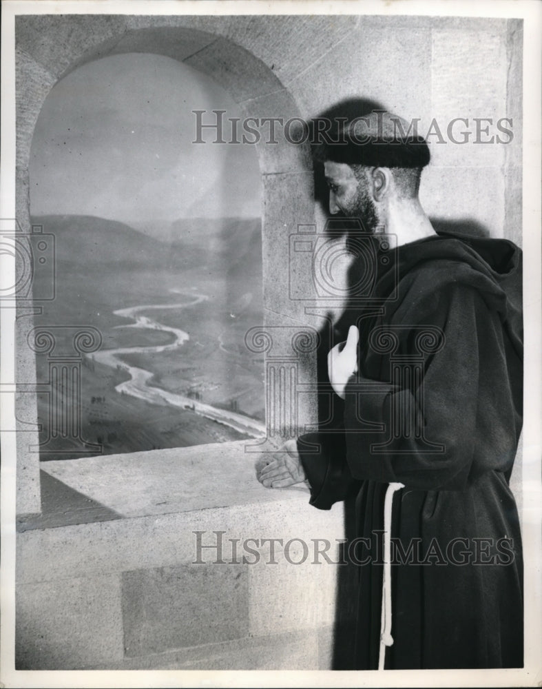 1949 Press Photo Statue of St. Francis of Assisi at Catholic Wax Museum - Historic Images