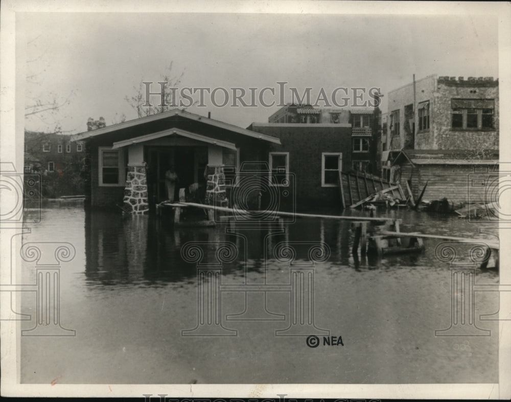 Undated Press Photo After Hurricane at Miami, Fla. Marroned by the flood - Historic Images