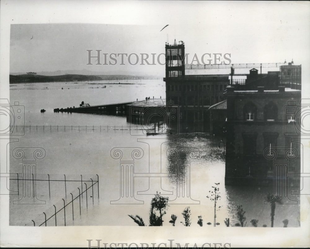 1935 Press Photo River Tevera overflowed the Littorio Airport in Rome - Historic Images