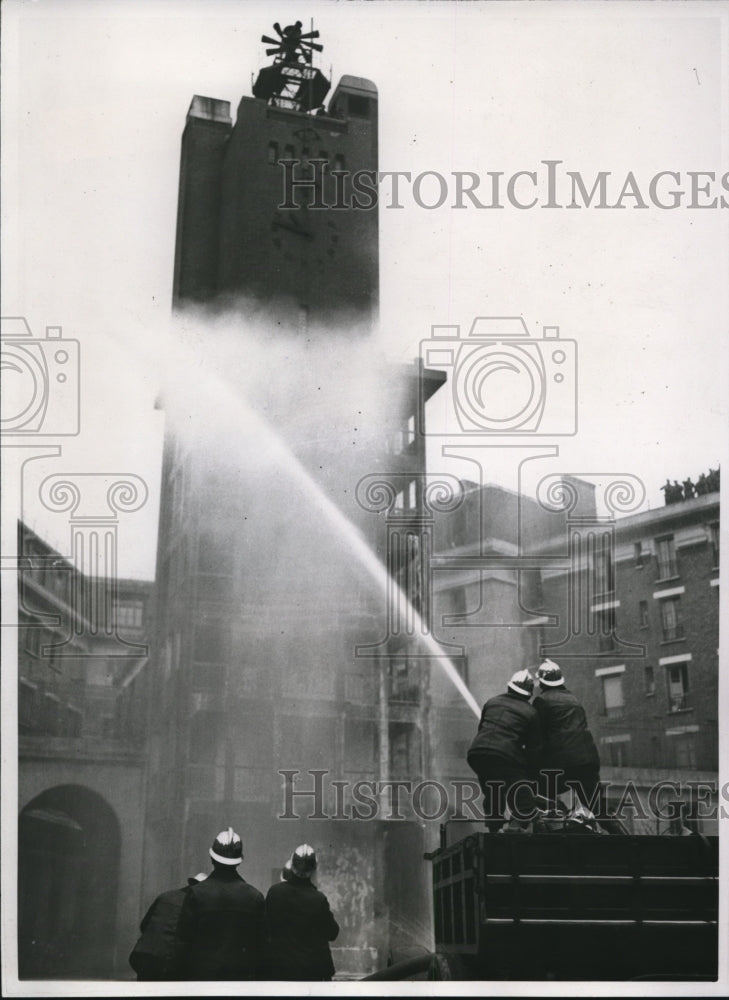 1938 Press Phot Roger Langeron present new Paris Fire new materials - Historic Images