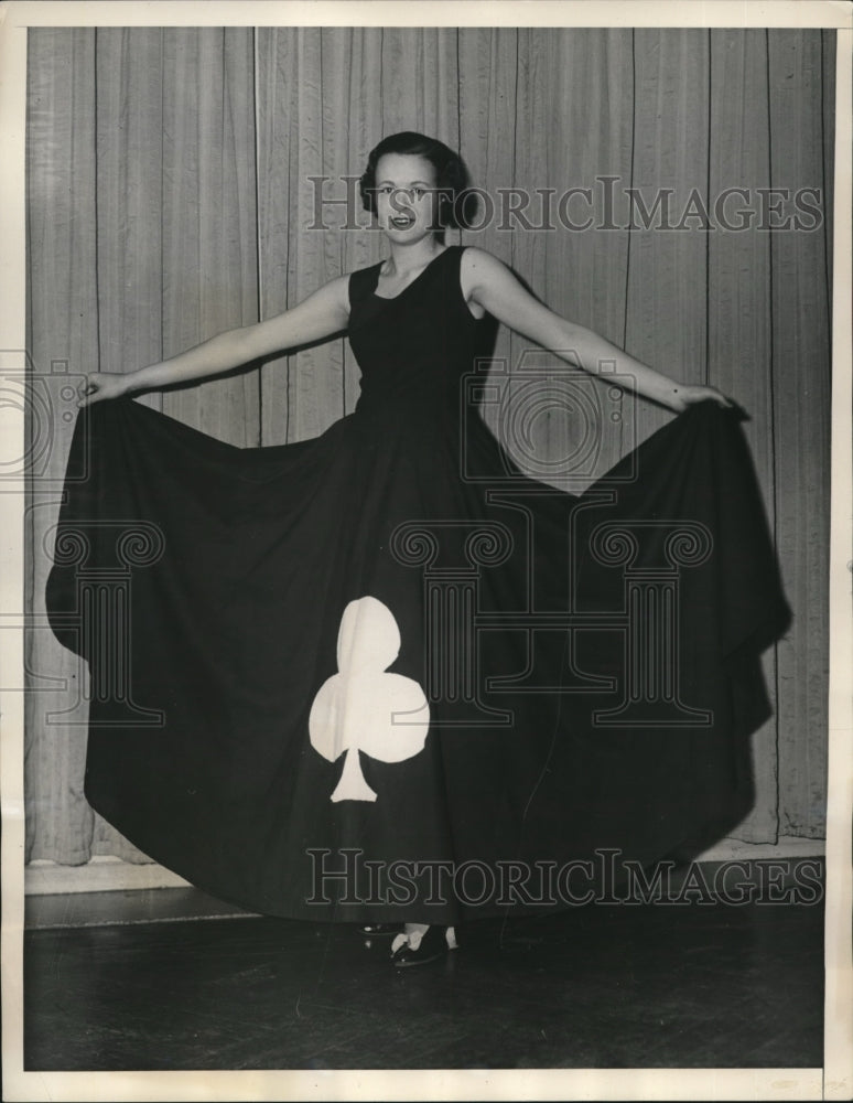 1933 Press Photo Mary L Duncan Philadelphia Debutante rehearse charity ball - Historic Images