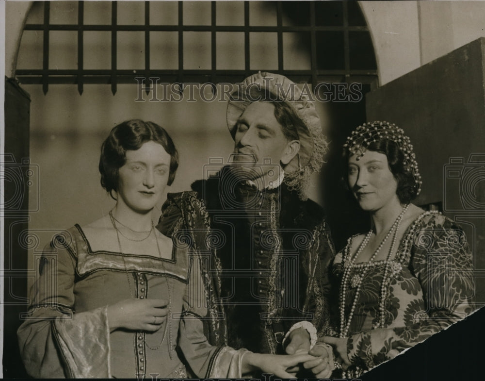 1929 Press Photo Joan Harben, Baliel Holloway and Jane Thurle - Historic Images