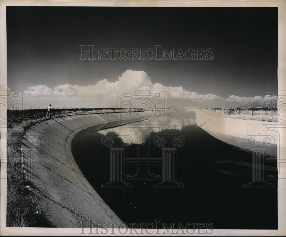 1962 West canal of Columbia Basin Project in Washington-Historic Images