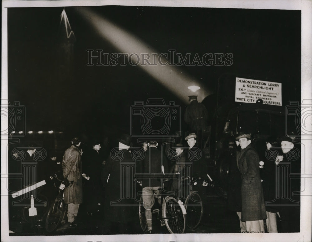 1938 London stages air raid test at Paddington station-Historic Images