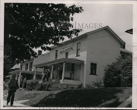 1936 Press Photo Methodist Parsonage at W Middlesex Pa - Historic Images