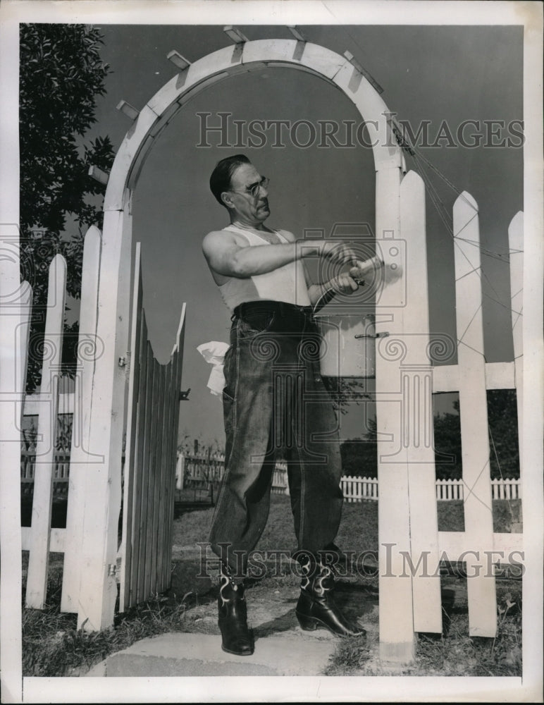 1948 Press Photo Dr. Fabian Sevitzky, Indianapolis Symphony Orchestra conductor - Historic Images