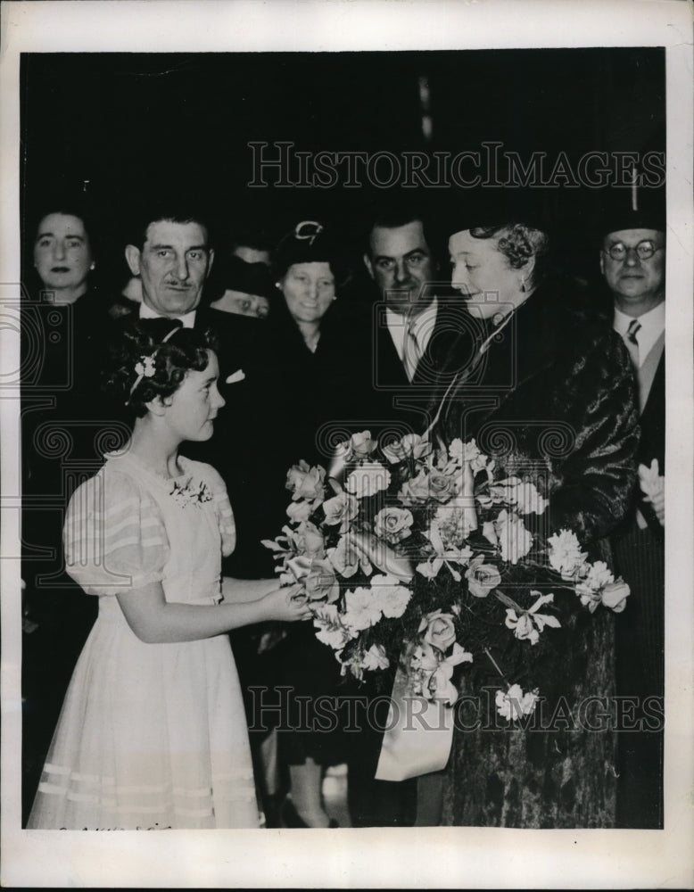 1938 Press Photo Mrs. Neville Chamberlain, wife of the Prime Minister of England - Historic Images