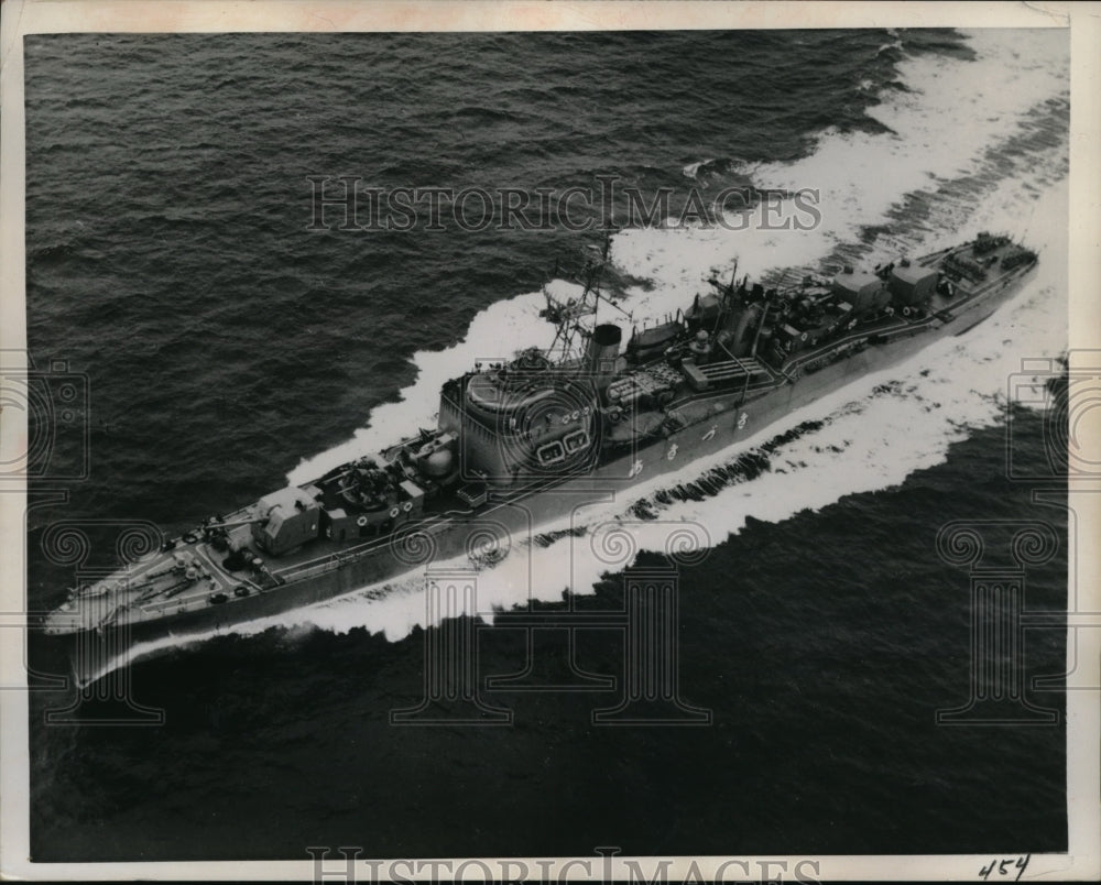 1960 Press Photo Nagasaki Japan  post war destroyer Akizuki - Historic Images