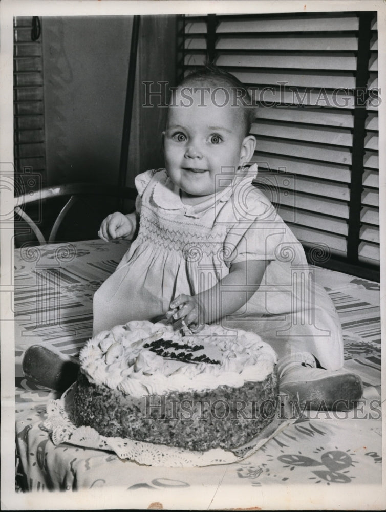 1949 Press Photo Chicago Ill Candice Korvel turns age 1 - Historic Images