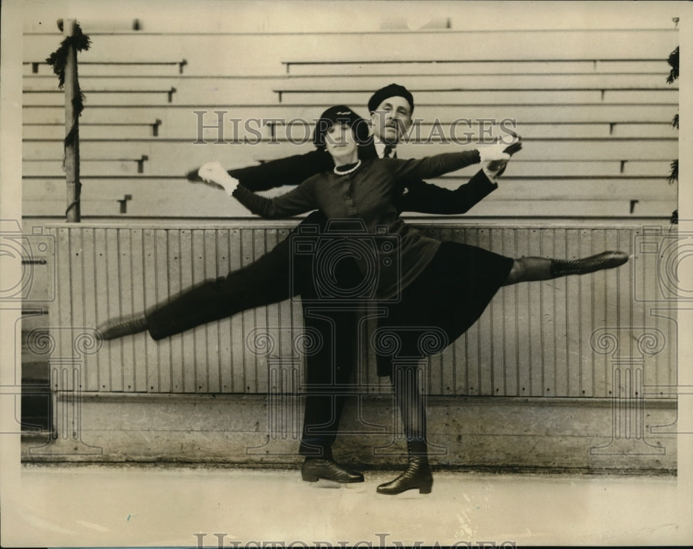 1928 Esther Bijur & Bodell Harned New York Ice Club - Historic Images