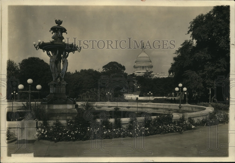 1922 View Across From The U.S. Botanic Gardens-Historic Images
