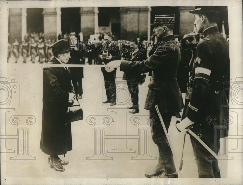 1927 Gen Gouraud Military Gov of Paris France Cross of Legion medal-Historic Images