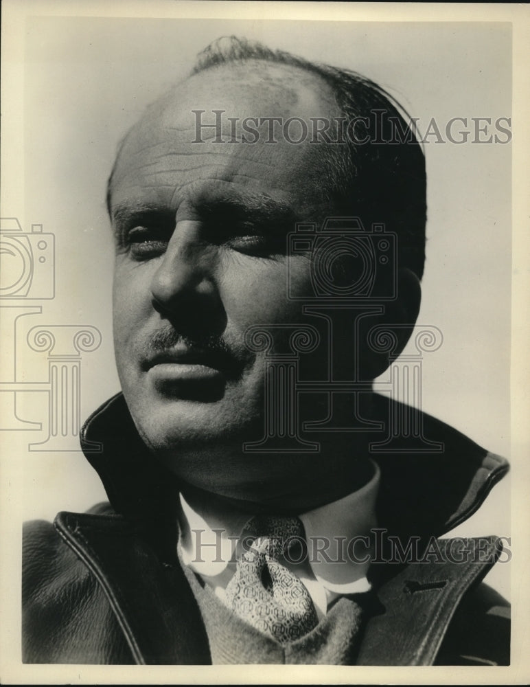 1935 Press Photo Richard Day, Art Director on &quot;Affairs of Cellini&quot;-Historic Images