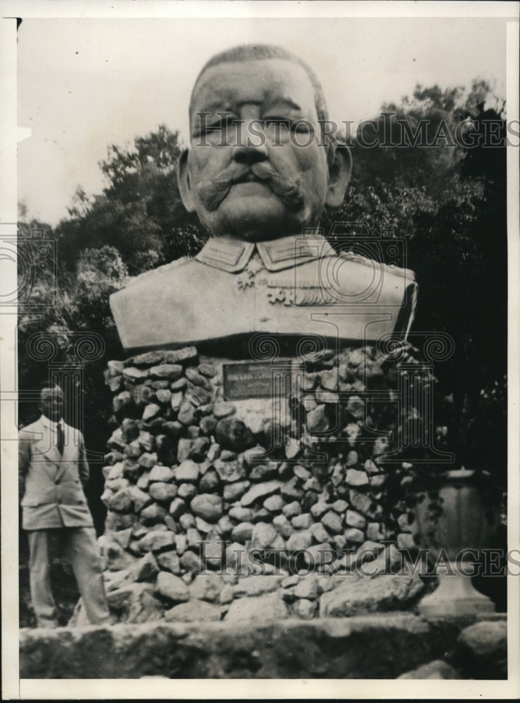 1935 Press Photo Paul Von Hindenberg, President German Republic statue - Historic Images