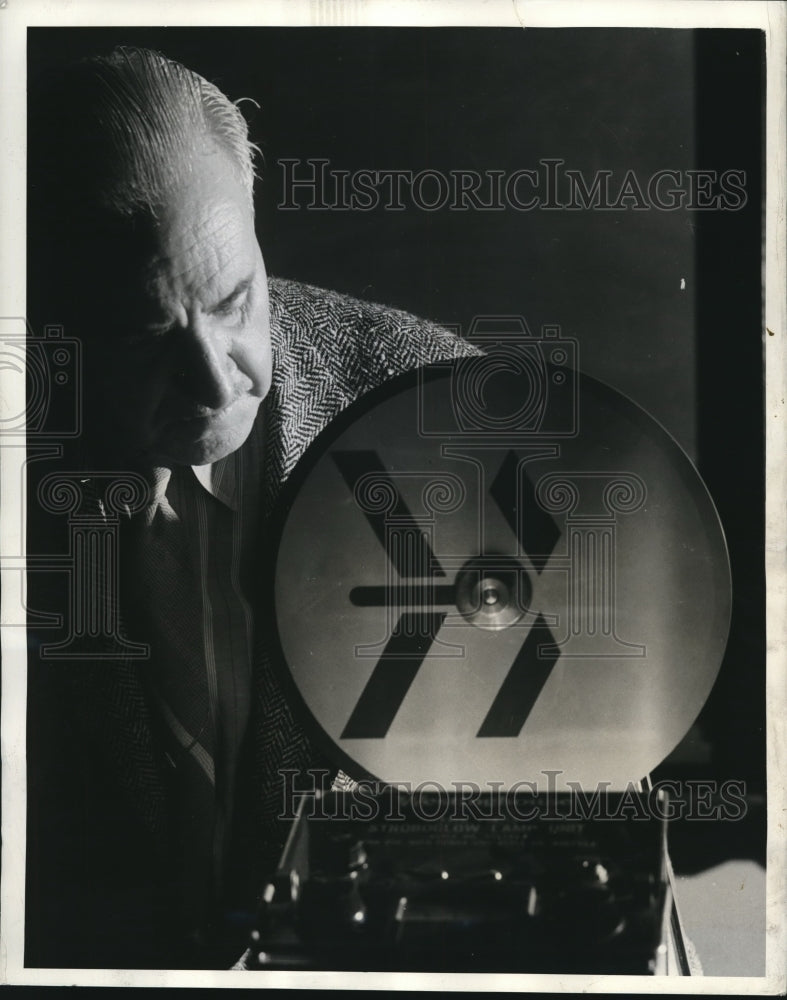 1940 Press Photo Dr. Phillips Thomas Research Engineer Westinghouse Electric - Historic Images