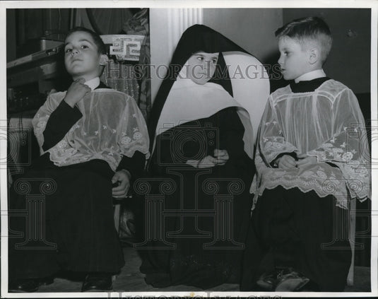 1960 Gregory Cerveri, Constance Mullin & Douglas Ragno in Play - Historic Images