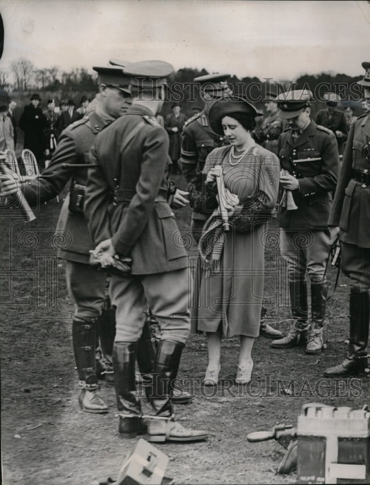 1939 King George Queen ERlizabeth at Aldershot Command-Historic Images