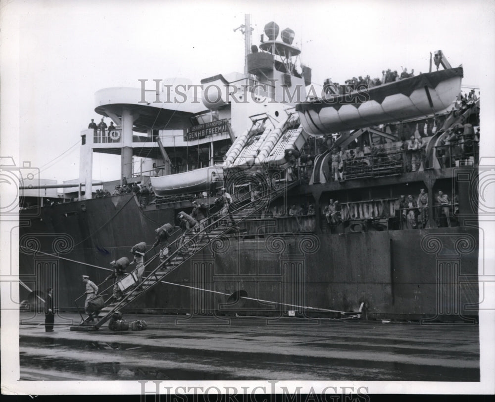 1946 Seattle Wash Korean  vets land from ship Gen Freeman-Historic Images