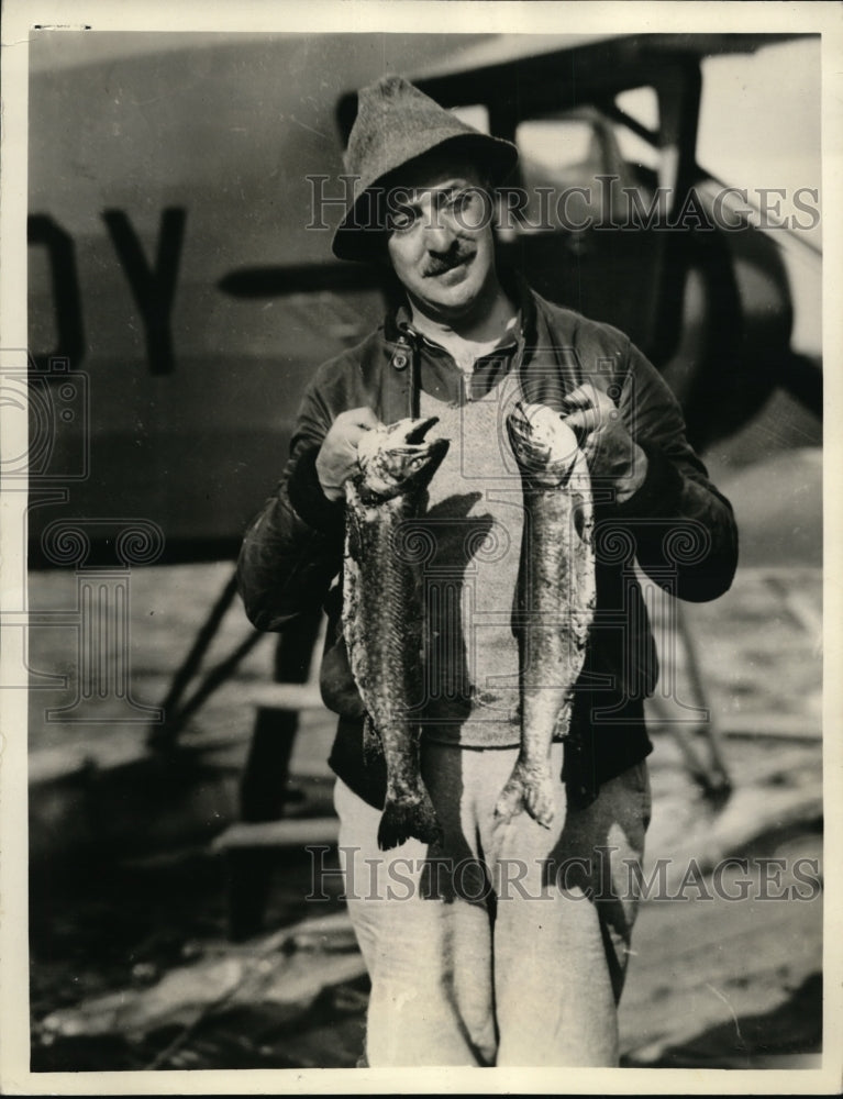 1938 Press Photo Herman Baretto Member of Provincial Legislature with 4lb Trout-Historic Images