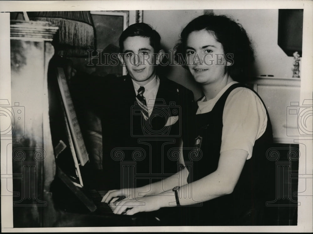 1938 Press Photo London Ronald Bishop Haberdashers school &amp; sister Dora - Historic Images