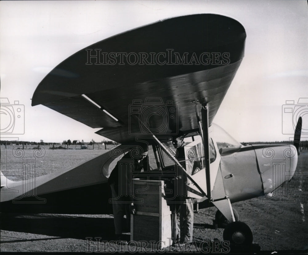 1946 Philip Reidy Is Flying Medical Supplies for Infantile Paralysis - Historic Images