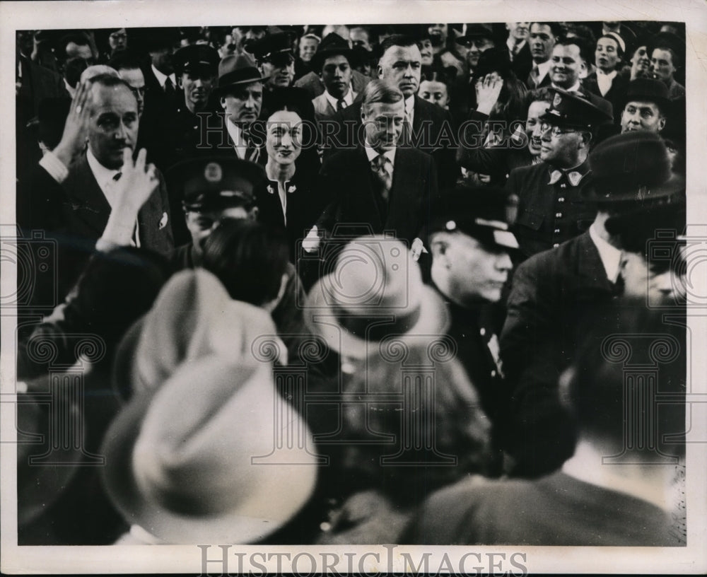 1937 Duke &amp; Duchess of Windsor at Paris Exposition  - Historic Images