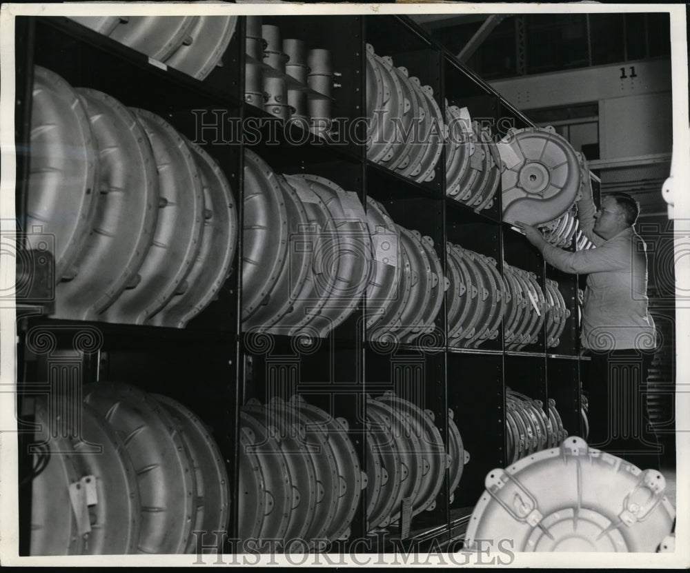 1941 Press Photo GE plant &amp; turbochargers for US military use-Historic Images