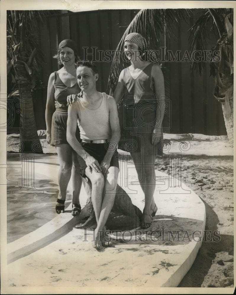 1930 Press Photo Mr & Mrs Alfred E Smith Jr and Mrs John P Meehan in Miami-Historic Images