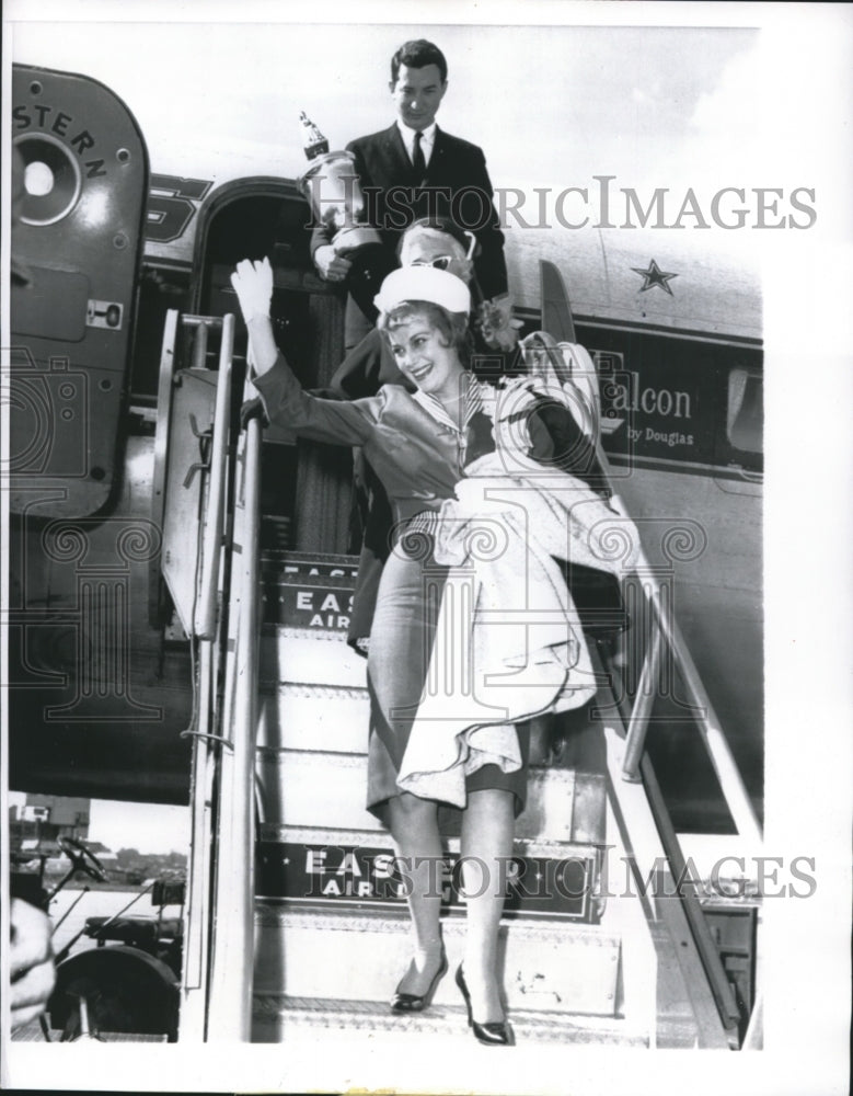 1961 Press Photo Mary Fran Luecke of St Louis Wins America Junior Miss Contest-Historic Images