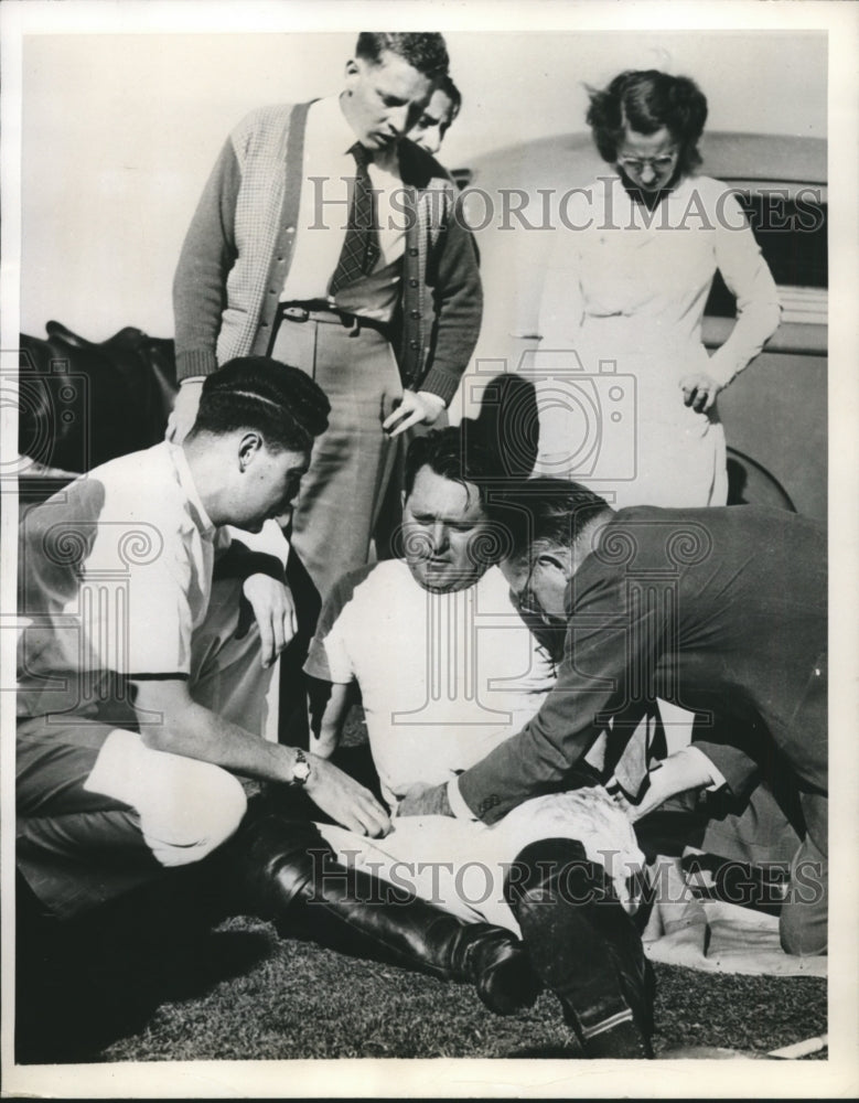 1946 Press Photo Cecil Smith Falls in United States vs Mexico Polo Match- Historic Images