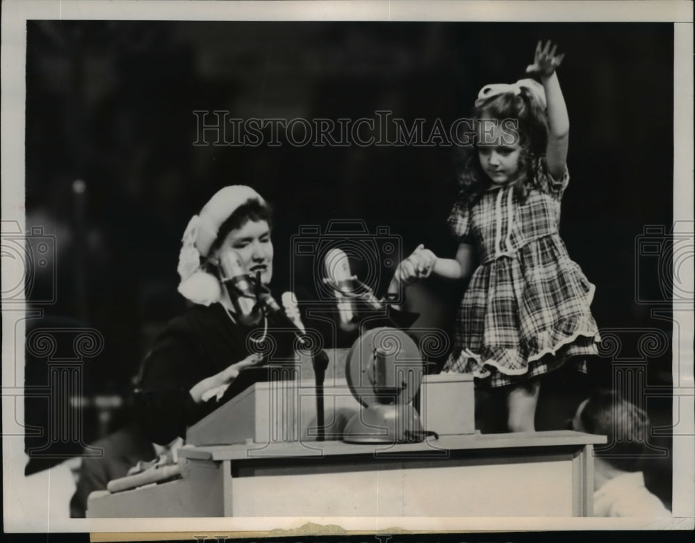 1948 Press Photo Sally Zimmerman & Mrs India Edwards at Democratic National Comm - Historic Images