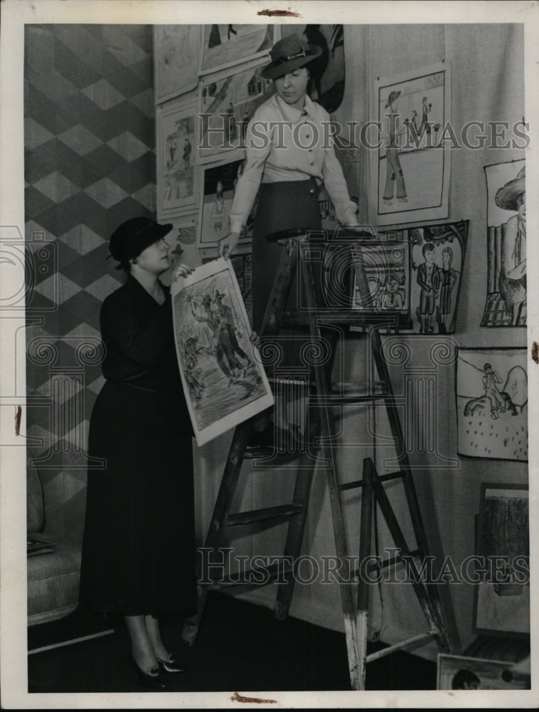 1934 Press Photo Mrs Fred Sawyer &amp; Mrs Mercer Parker Jr League Art Contest Entry-Historic Images