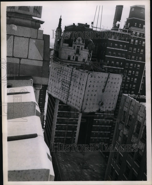 1947 Press Photo Firebox Appears from Cornice of Building - nex92306-Historic Images