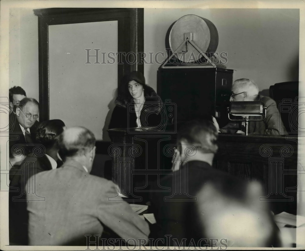 1931 Press Photo Mrs Lillian P Collings Tells Story of Husbands Death By Pirates- Historic Images