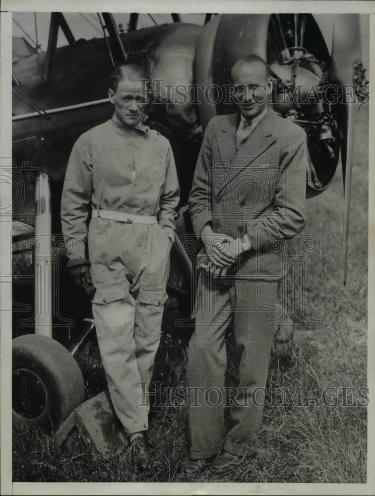 1934 Press Photo Captains Leonard Reid &amp; MJ Avling Ready for Record Flight-Historic Images