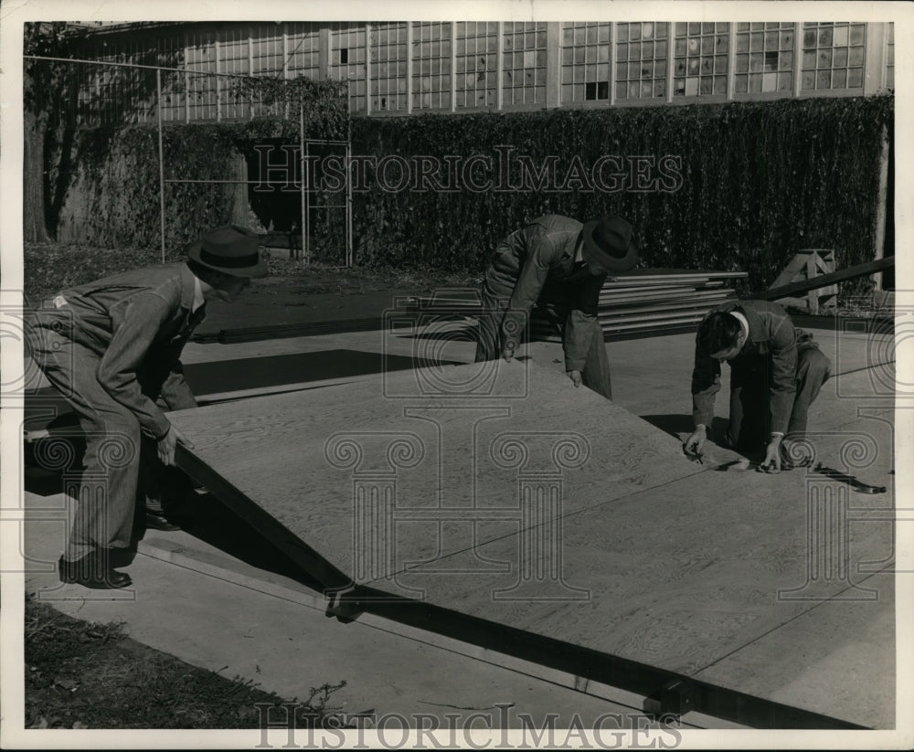 1942 Press Photo Portable Hutments Building - Historic Images