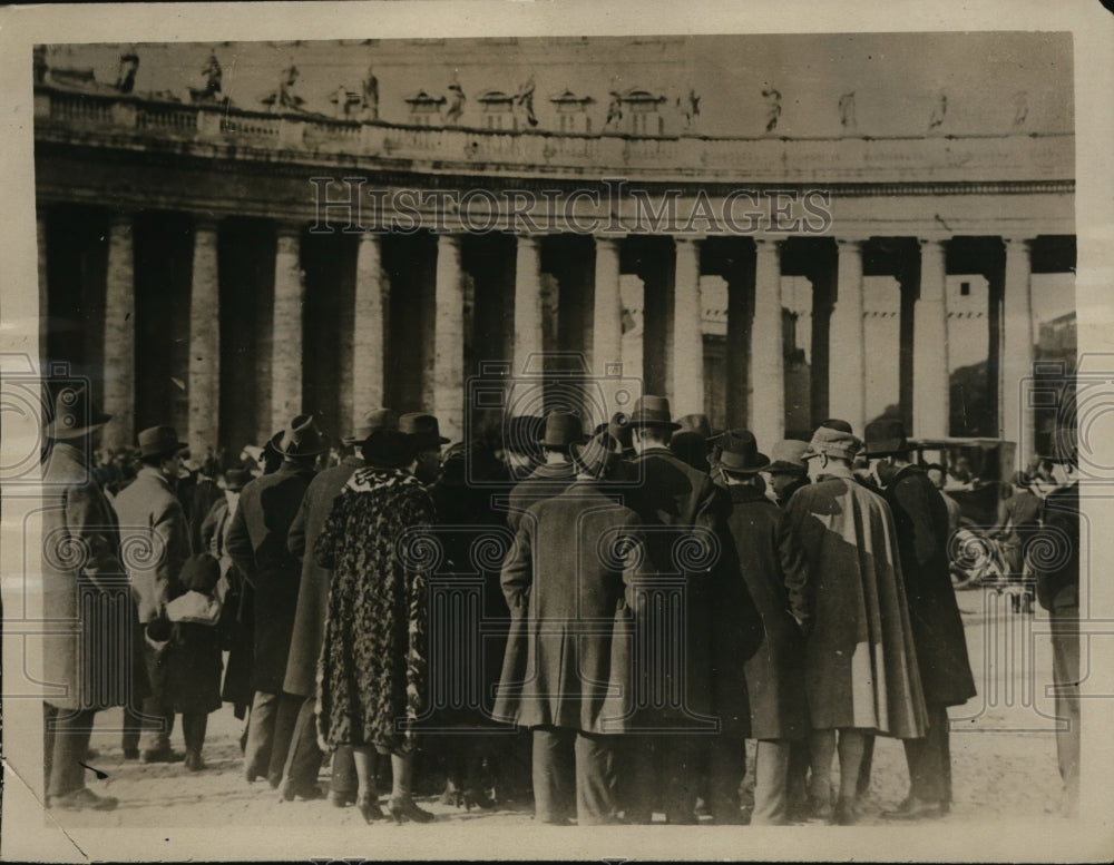 1922 Press Photo Vatican Bronze Doors Closed Pope Benedict Died-Historic Images