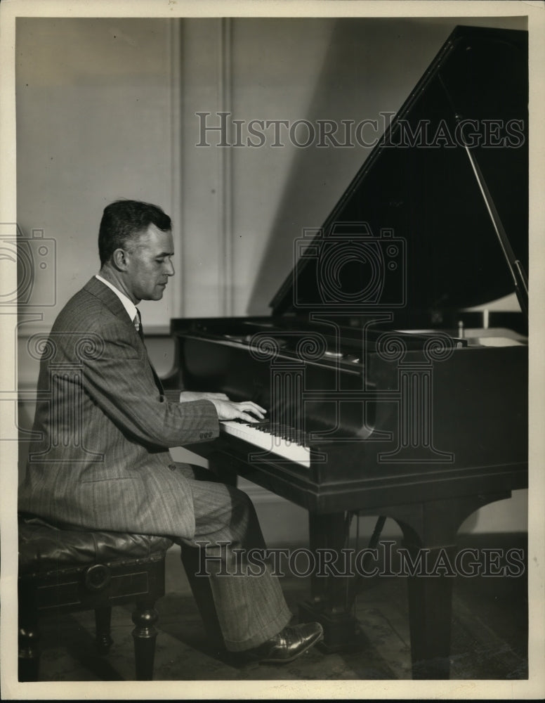 1929 Press Photo Hans Ebela of School of European Pianists Playing Bach - Historic Images