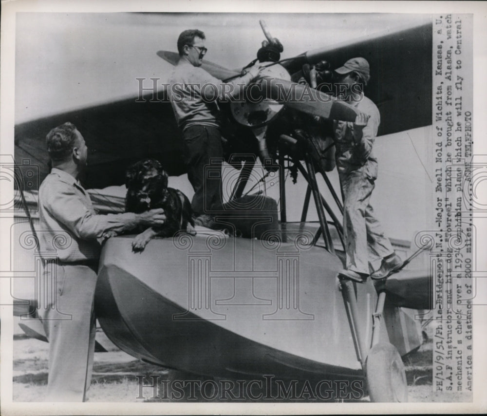 1951 Press Photo Major Ewell Nold of Wichita USAF Instructor-Historic Images