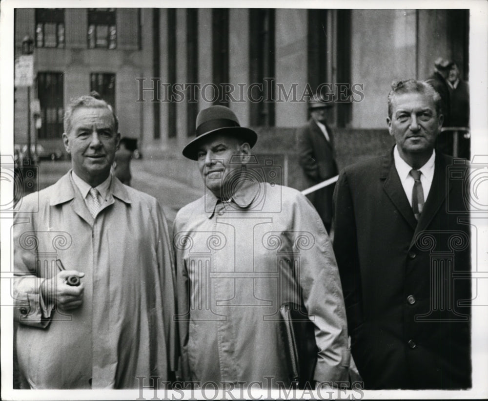 1965 Press Photo Herman McCarthy Attorney, Assemblyman Hyman Mintz &amp; Police Chie - Historic Images