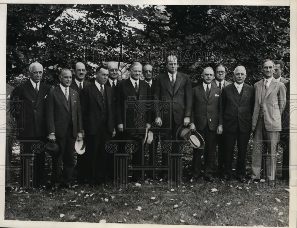 1932 Editors &amp; Publishers of Business Paper Call on President Hoover - Historic Images