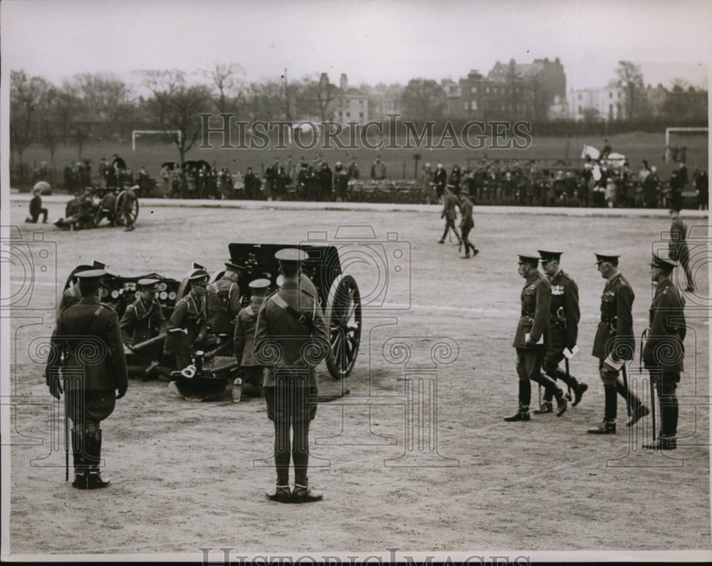 1928 Press Photo King George V Inspects Royal Artillery Depot Recruits - Historic Images