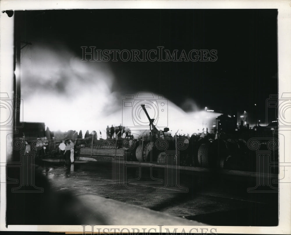 1944 Press Photo Hoboken waterfront&#39;s war material line ablaze costs millions-Historic Images