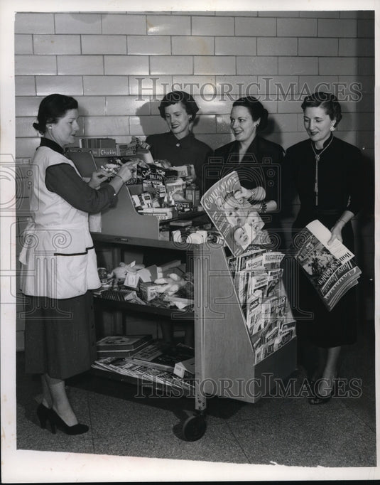 1953 Mrs Wm Howell, Mrs Julian Griffin, Mrs Charles Brunner, Mrs - Historic Images