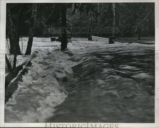 1937 Press Photo Flooded Streets Of Portland After The Johnson Creek Overflowed - Historic Images