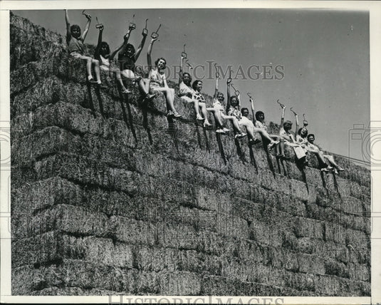 1937 Press Photo Pretty Representatives Of The Town Of Hynes - ney10030-Historic Images