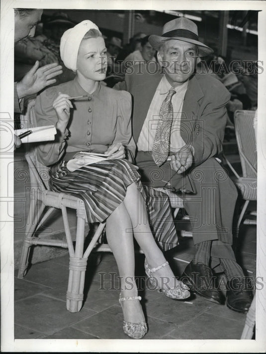1943 Press Photo Mr & Mr Carlyle Thorp Millionaire Before Their Divorce - Historic Images